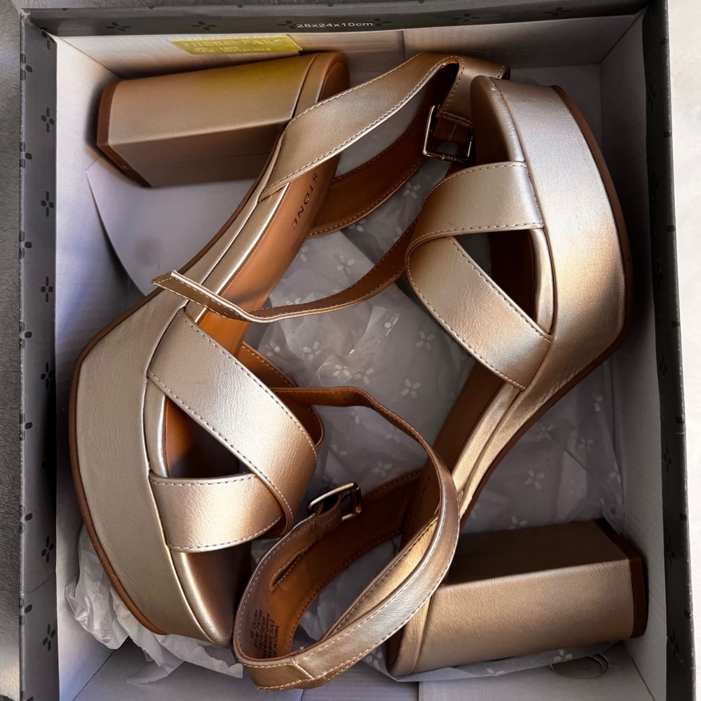 NIB! Sun & Stone Gold Lilla sandals in gold size 9.5 - Picture 9 of 11